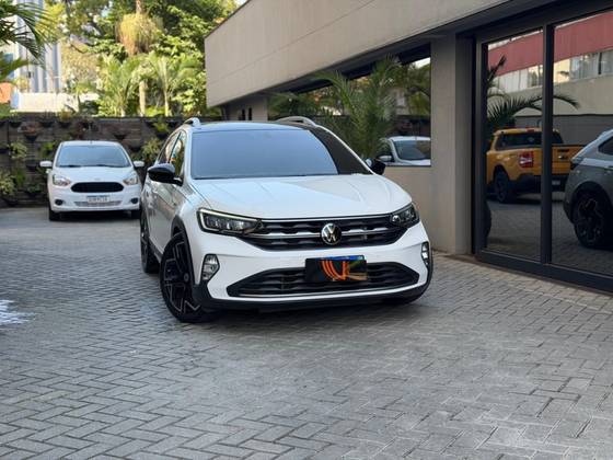 VOLKSWAGEN NIVUS 1.0 200 TSI TOTAL FLEX HIGHLINE AUTOMÁTICO